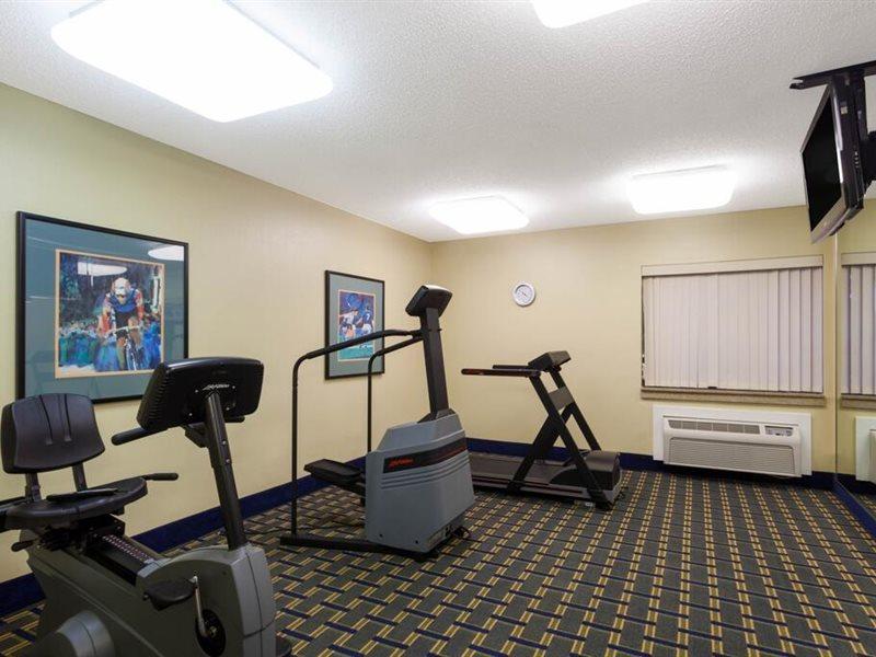 Baymont By Wyndham East Memphis