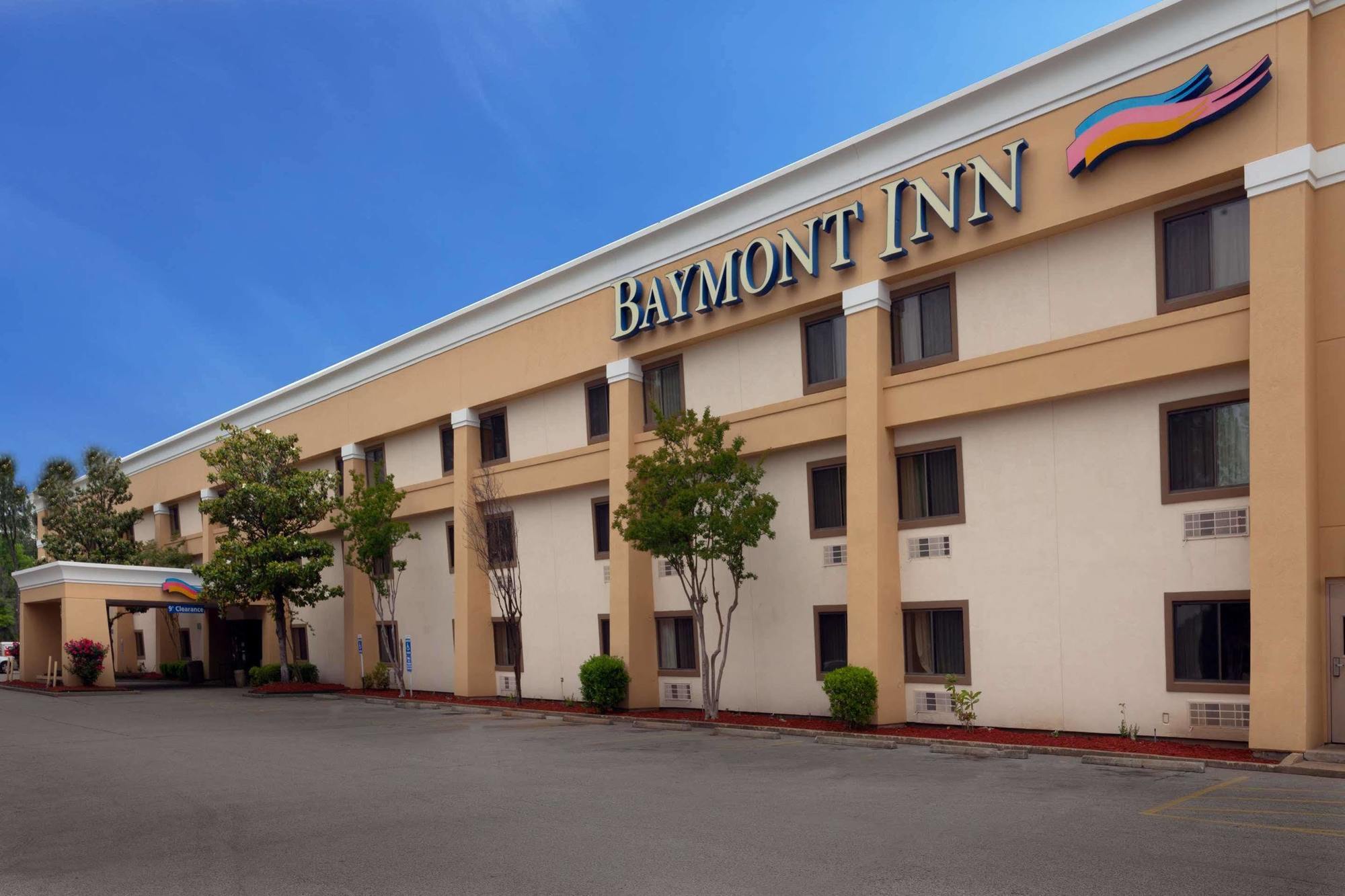 Baymont By Wyndham East Hotel
